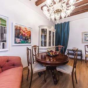  Apartment Casa Degli Angeli, Free Wi-fi Near San Marco Italy